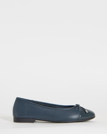 Vine Classic Toe Cap Leather Ballerina Shoes - Extra Wide Fit (EEE)