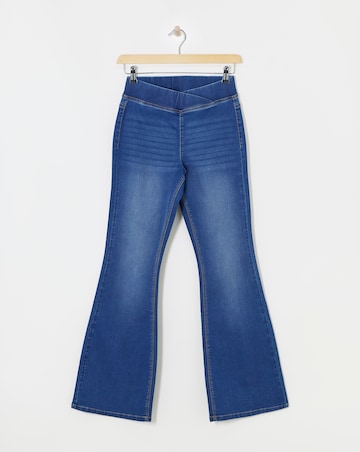 Mid Blue Flared Weekender Jeggings
