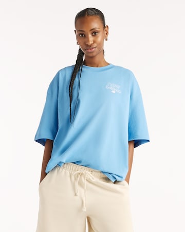 New Balance Oversized Graphic T-Shirt