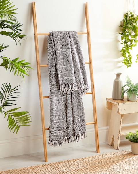 Woven Crosshatch Indoor/Outdoor Throw