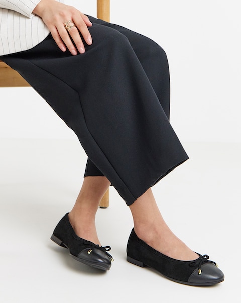 Vine Classic Toe Cap Leather Ballerina Shoes  - Extra Wide Fit (EEE)
