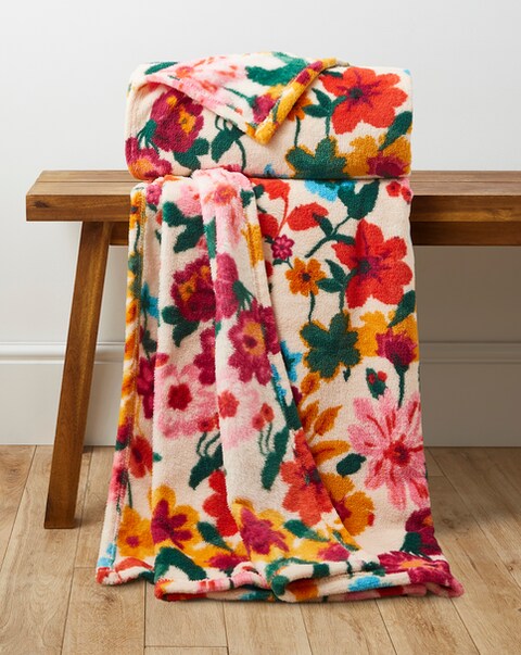 Gardenia Floral Printed Fleece Throw