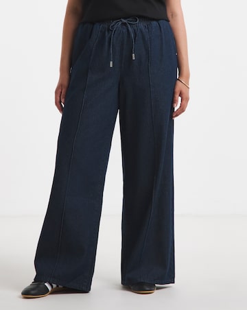 Pintuck Wide Leg Jogger Jeans
