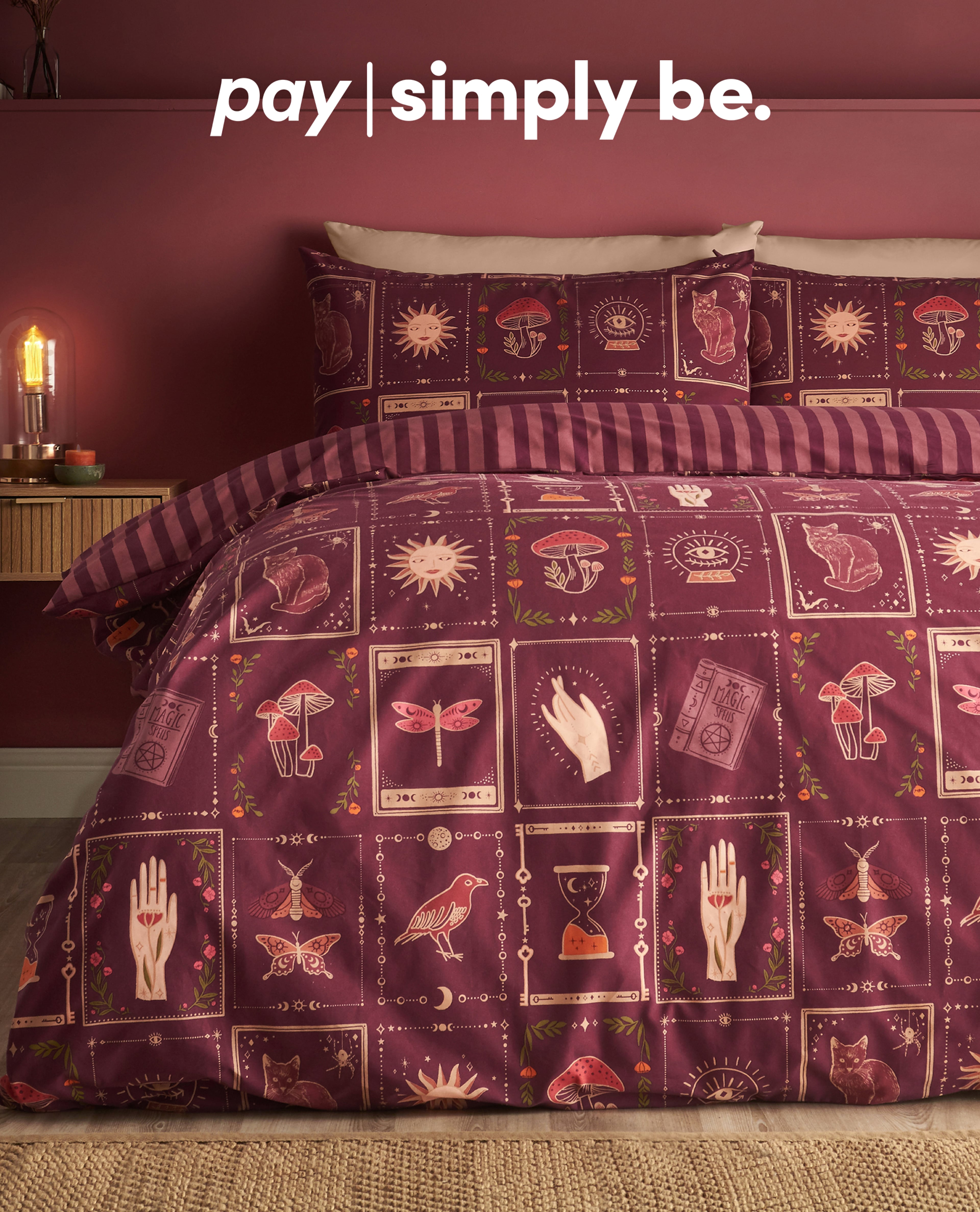 Bedding set in red pattern