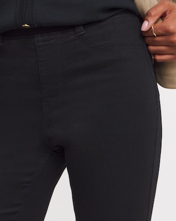 Black Stretch Flared Pull On Jeggings