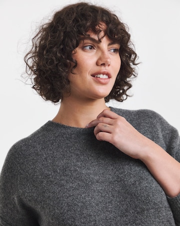 Crew Neck Exposed Seam Longline Jumper