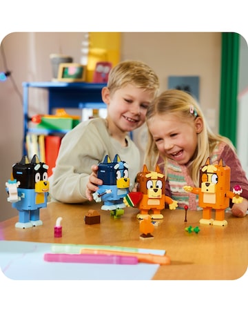 LEGO Brick-Built Bluey Family 11217