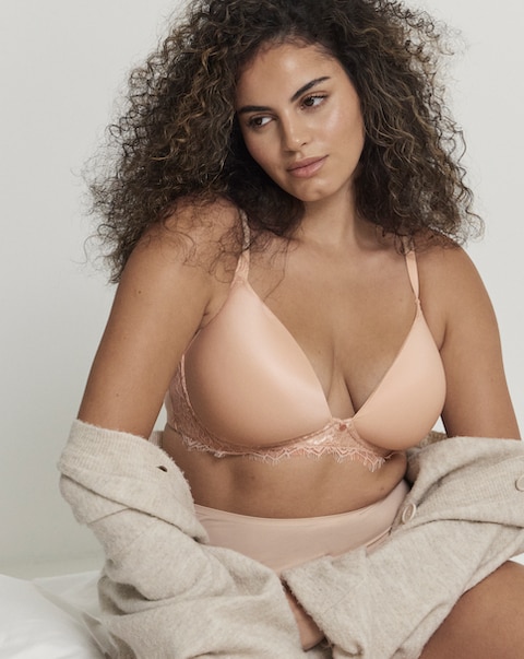 Figleaves  Smoothing Non Wired Bra With Lace Detail B-G - Latte