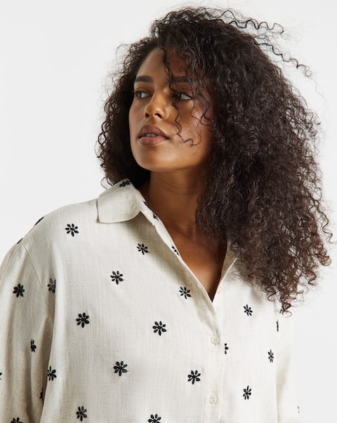 Simply Be Daisy Embroidered Linen Mix Shirt