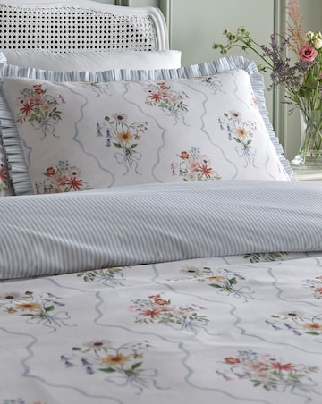 Appletree Floral Bouquet Duvet Cover Set