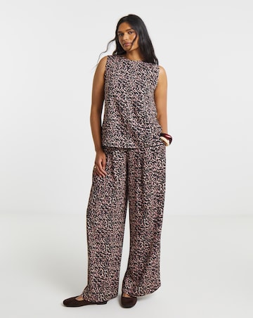 Simply Be Leopard Topstitch Shell Vest