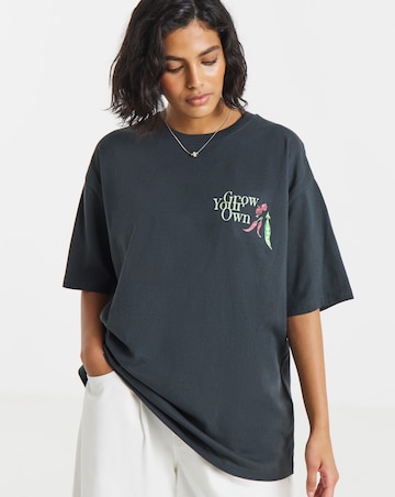 Simply Be Black Vegtables Oversized Graphic T-Shirt
