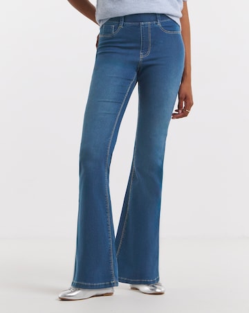 Mid Wash Stretch Flared Pull On Jeggings