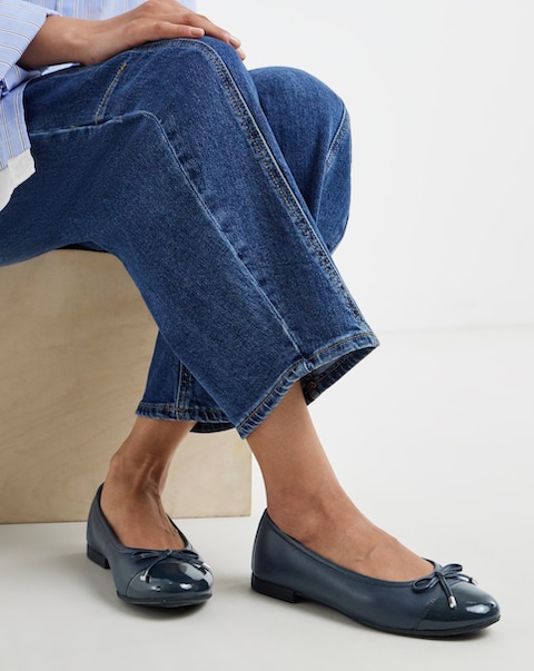 Vine Classic Toe Cap Leather Ballerina Shoes  - Extra Wide Fit (EEE)