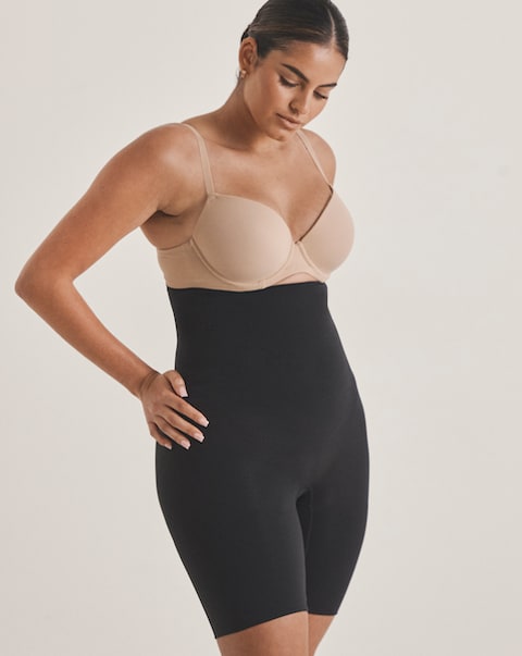 Spanx Everyday Seamless Medium Control High Waist Shorts