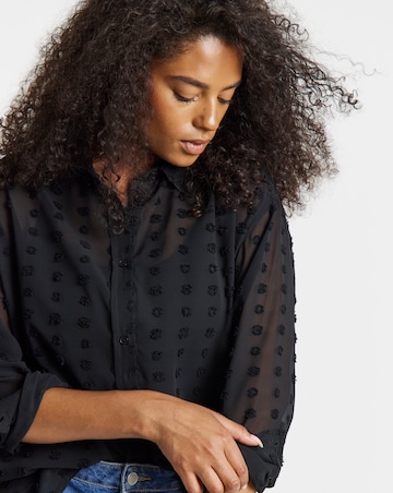 Black Relaxed Dip Back Georgette Dobby Shirt