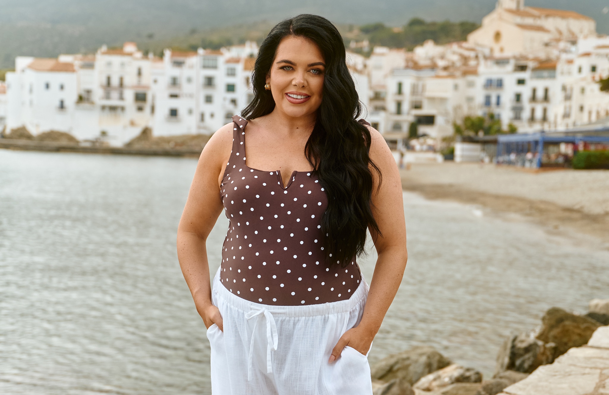 Scarlett Moffatt wears MAGISCULPT Adjustable Tie Strap V Detail 360 Degree Shaping Swimsuit
