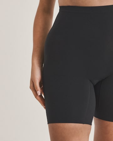 Spanx Everyday Seamless Medium Control Mid Thigh Short Black