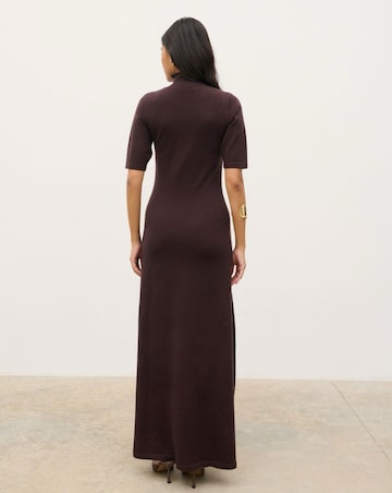 Pretty Lavish Addie Grown Neck Short Sleeve Knitted Maxi Dress