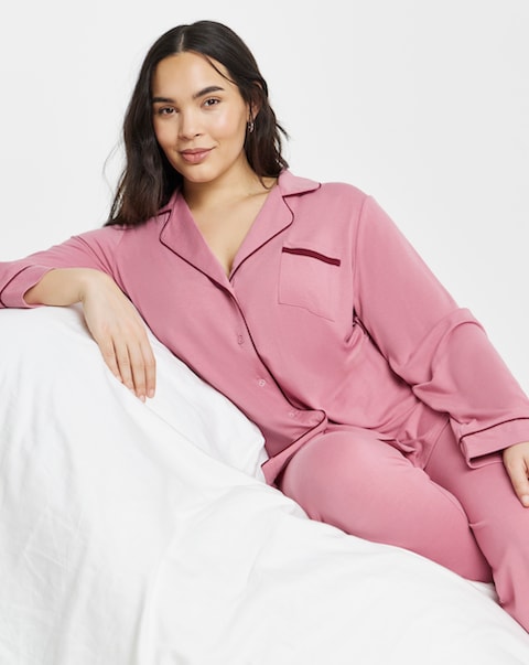 Pretty Secrets Contrast Piping Revere Pyjama Set