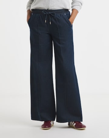 Pintuck Wide Leg Jogger Jeans