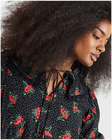Ditsy Print Lace Trim Collar Smock Dress