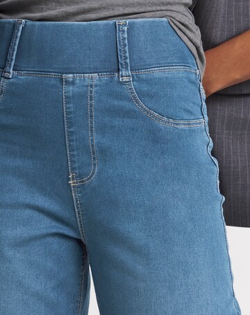 Mid Wash Wide Leg Pull On Jegging