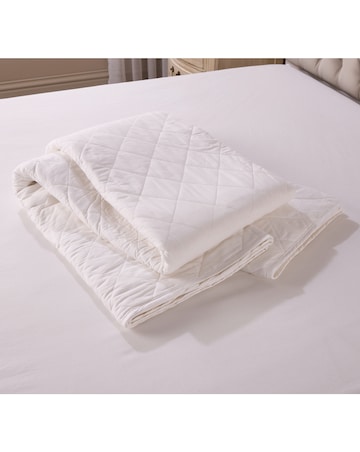 Downland Ultra Lightweight Quilted 3 Tog Cotton Summer Duvet