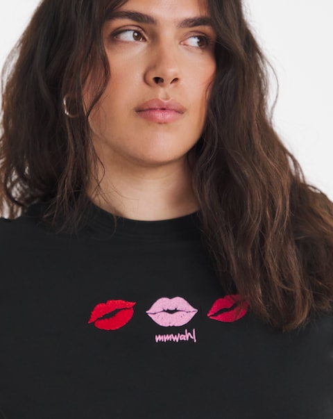 Simply Be Black Lips Placement Embroidery T-Shirt