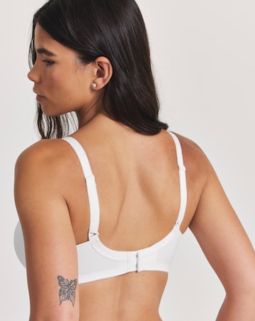 Triumph Amourette Minimiser Wired Bra White