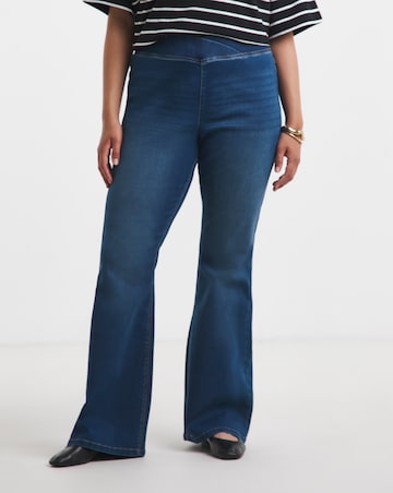 Mid Blue Flared Weekender Jeggings