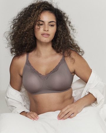 Pretty Secrets Smoothing Lace Trim Non Wired Comfort Bra (Fits A-DD)
