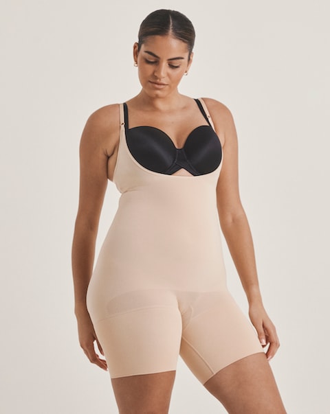 Spanx Everyday Seamless Medium Control Open Bust Bodysuit Soft Nude