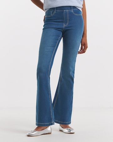 Mid Wash Stretch Flared Pull On Jeggings