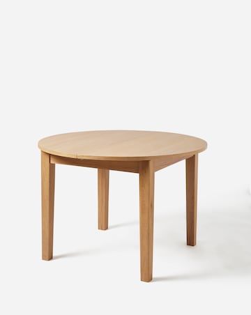 Caitlin Wooden Extendable Dining Table with 4 Elva Chairs