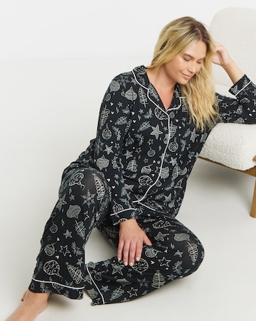 Pretty Secrets Christmas Print Revere Pyjama Set