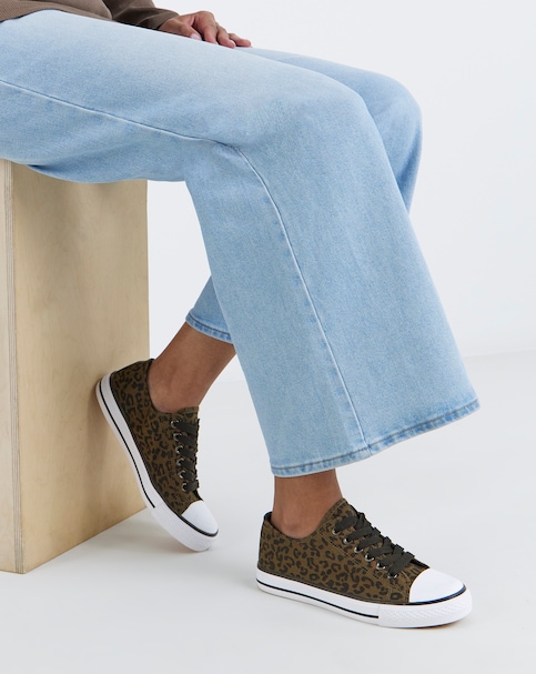 Angel Low Cut Canvas Trainers  - Extra Wide Fit (EEE)