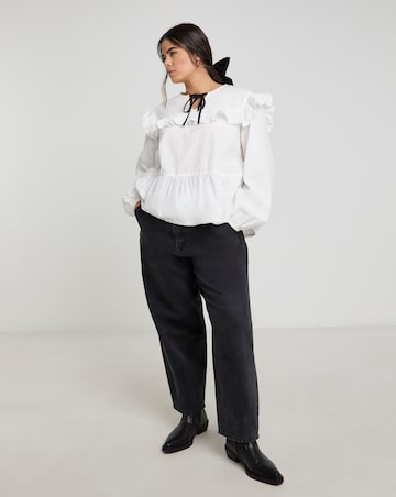 Romantic Blouse with Contrast Bow Detail
