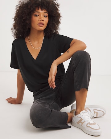 Black V Neck Short Sleeve Boxy Blouse
