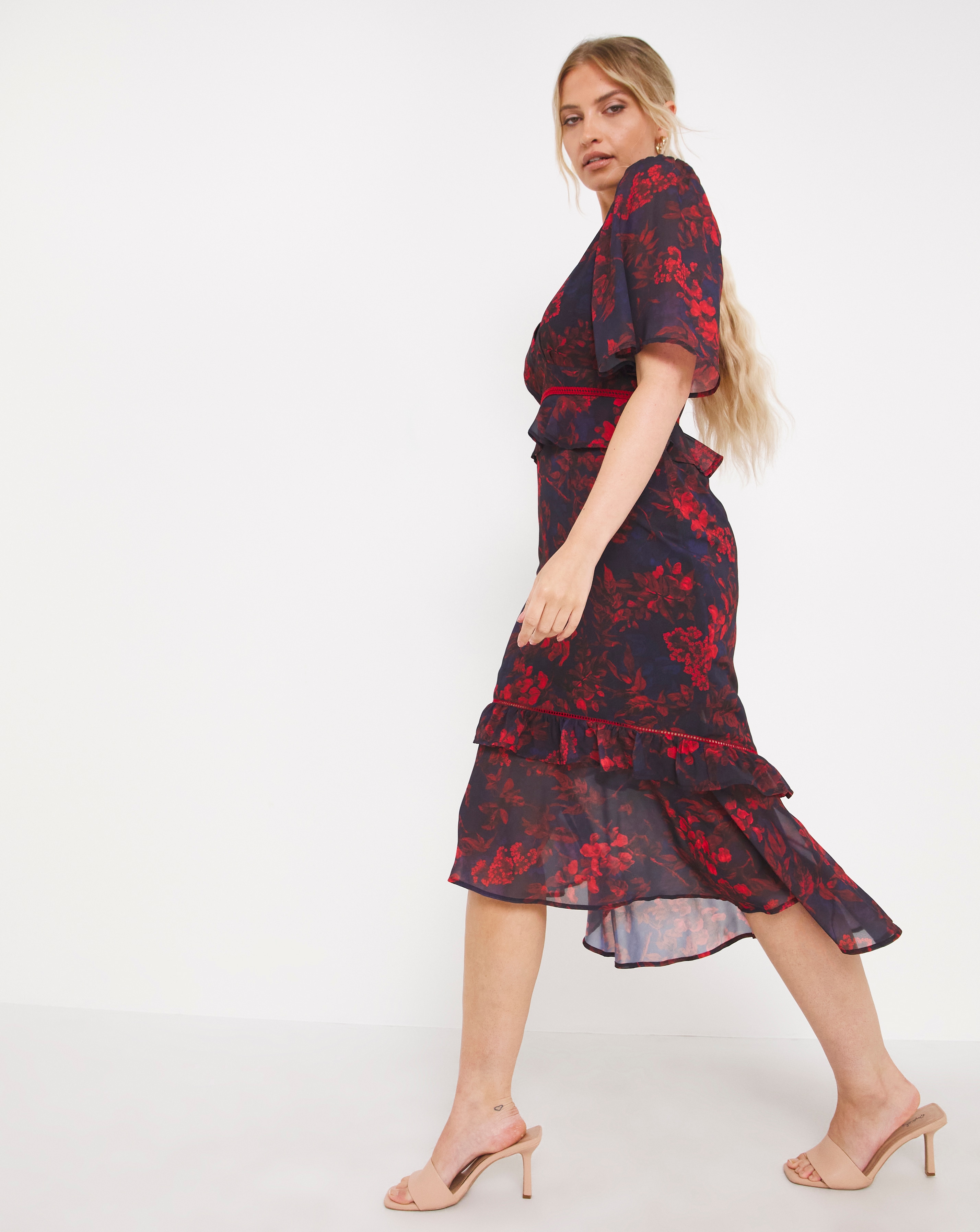 Hope and ivy fluted sleeve midi with cut out sales