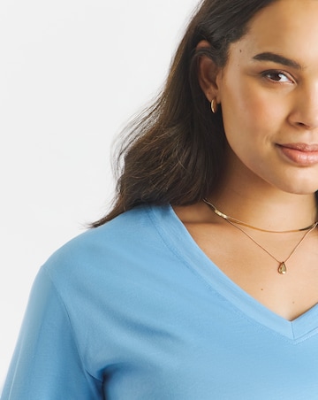 Simply Be Black & Blue 2 Pack Pure Cotton V Neck T-Shirts