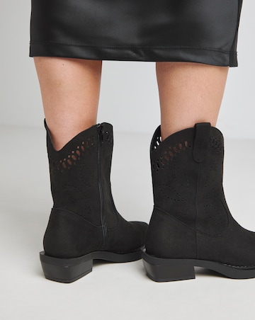 Atlanta Laser Cut Detailing Western Boot - Extra Wide Fit (EEE)