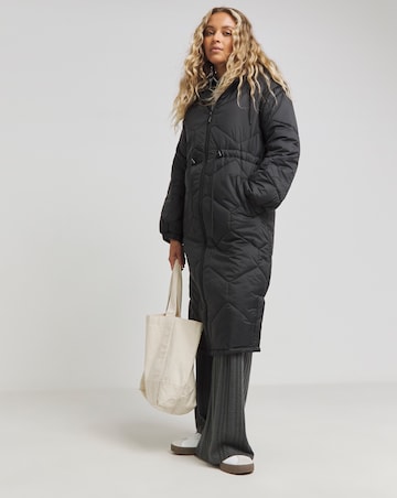 Black Hexagonal Quilted Adjustable Waist Coat