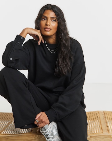 Black Popper Sleeve Sweatshirt