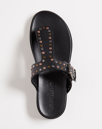 Leather Toe Post Sandal E Fit
