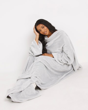 Pretty Secrets Wearable Blanket