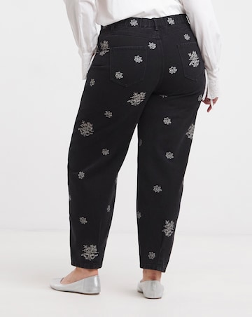 Embroidered Barrel Leg Jeans
