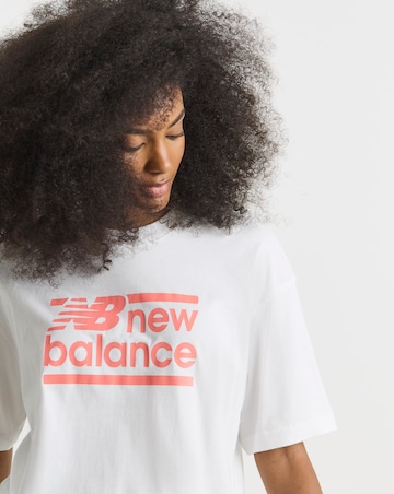 New Balance Sport Graphic Oversized T-Shirt