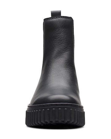 Clarks Torhill Maple Leather Chunky Boot Standard Fit