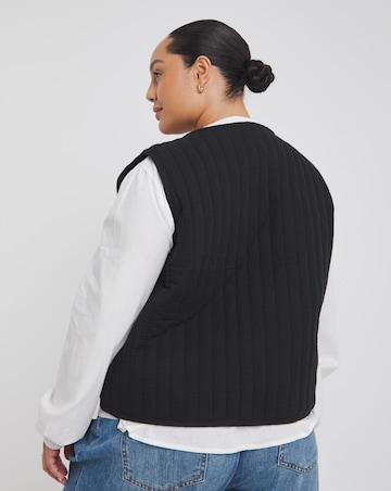 Black Tie Front Quilted Gilet